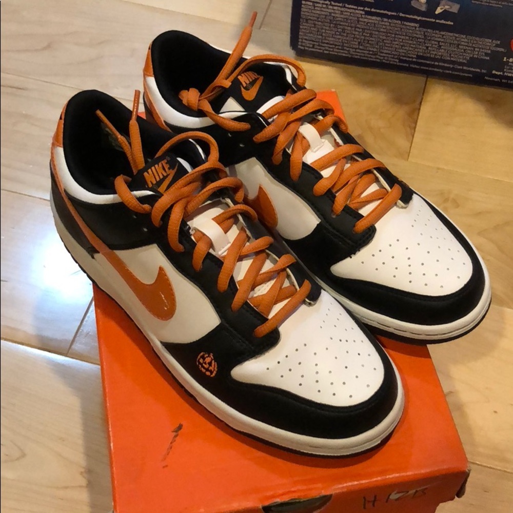 Nike Sneakers Halloween pumpkin size 5.5y